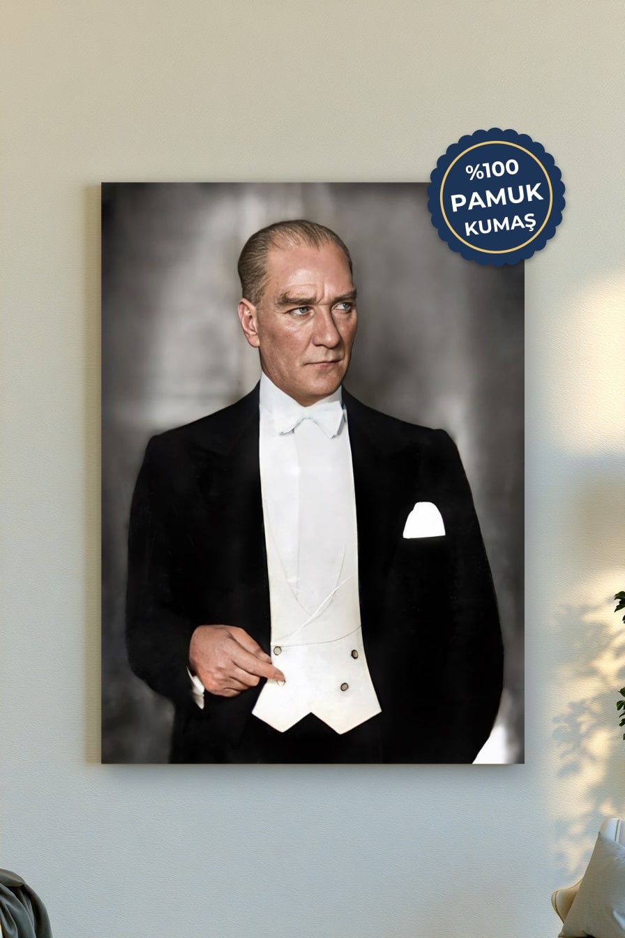 Atatürk Portresi Kanvas Tablo - Siyah Beyaz