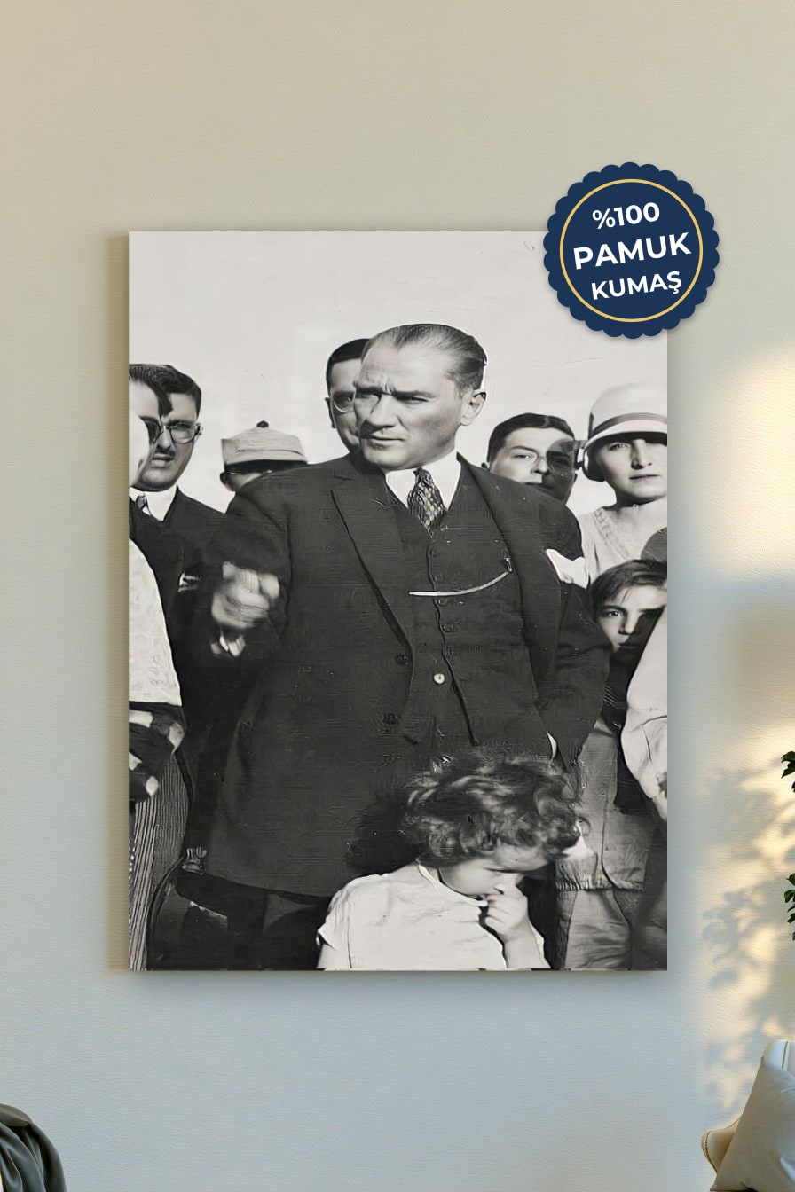 Tarihi Figür Kanvas Tablo - Siyah Beyaz Vurgu