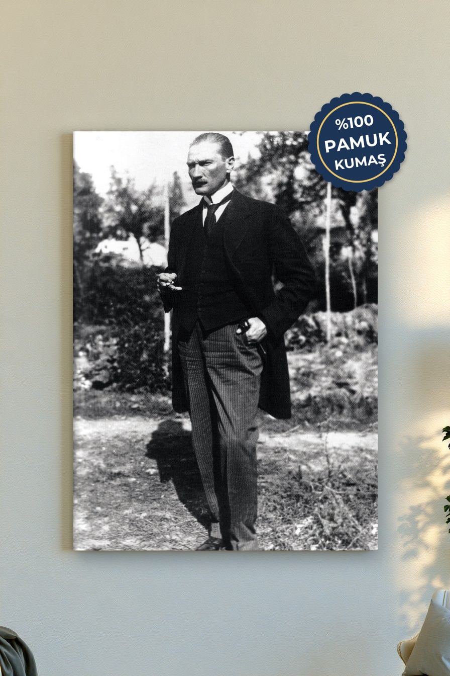 Atatürk Kanvas Tablo - Siyah Beyaz