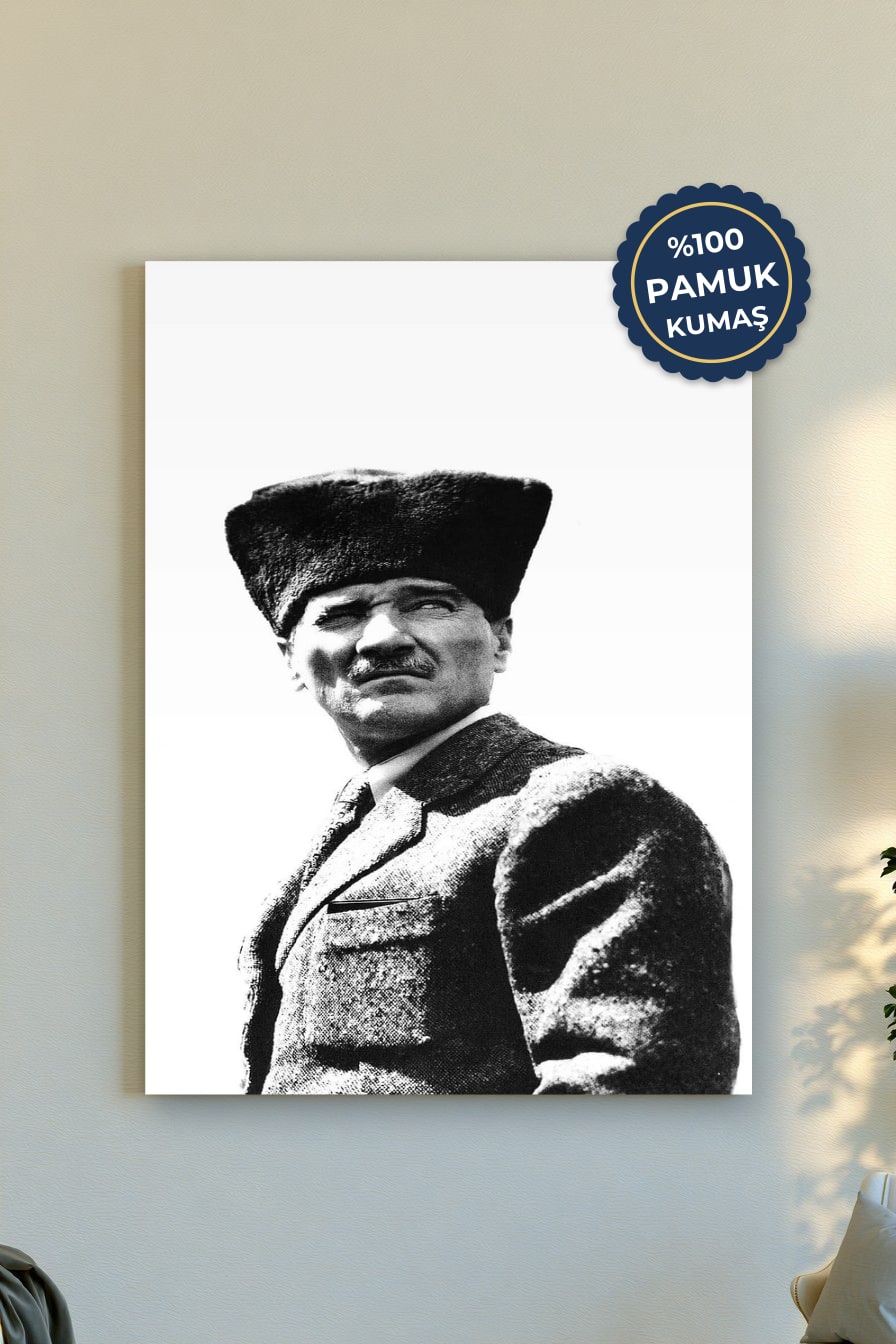 Atatürk Kanvas Tablo - Siyah Beyaz vurgusu