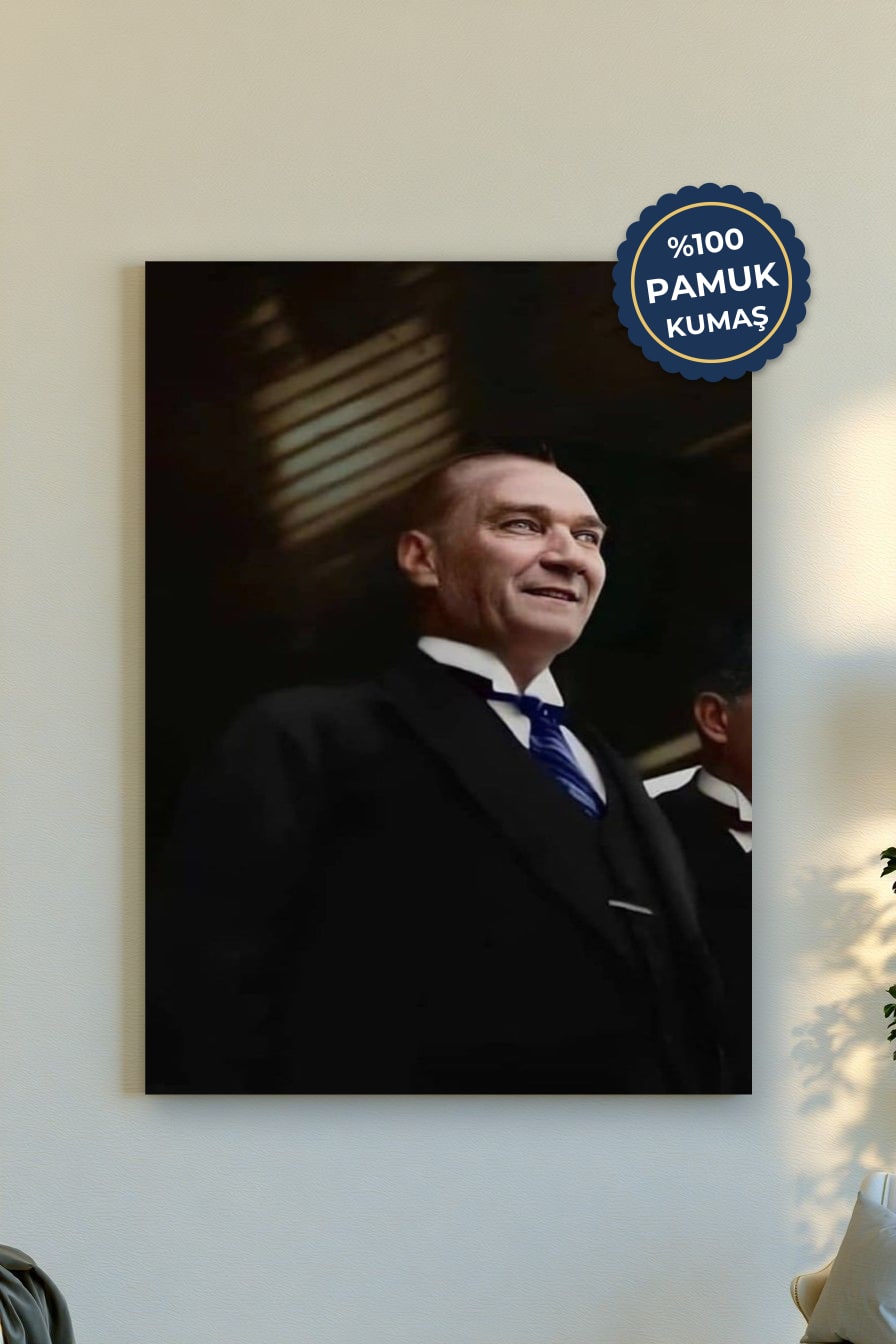 Zarif Adam Kanvas Tablo - Klasik Renk Vurgusu