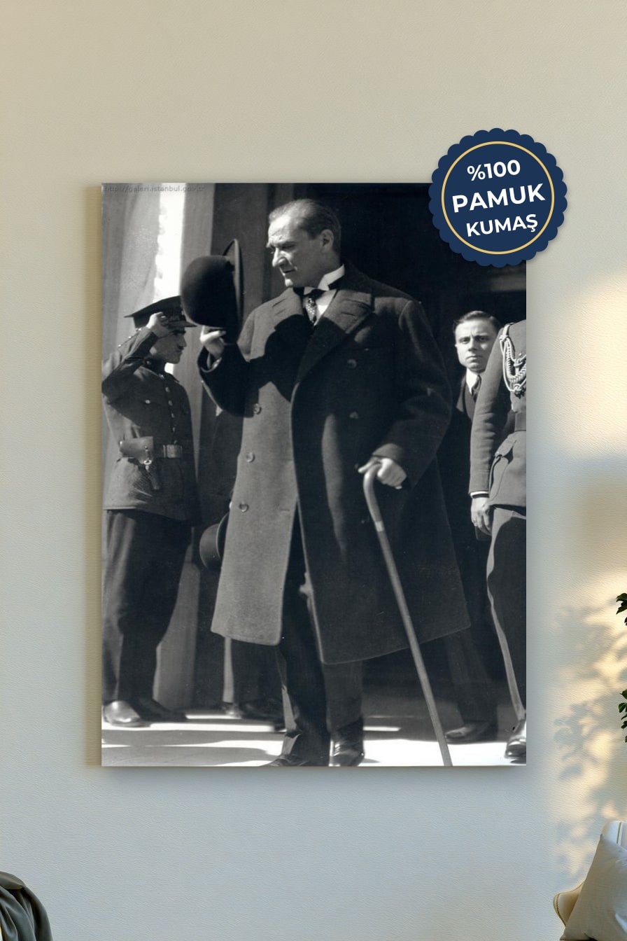Tarihî Figür Kanvas Tablo - Siyah ve Beyaz Vurgusu