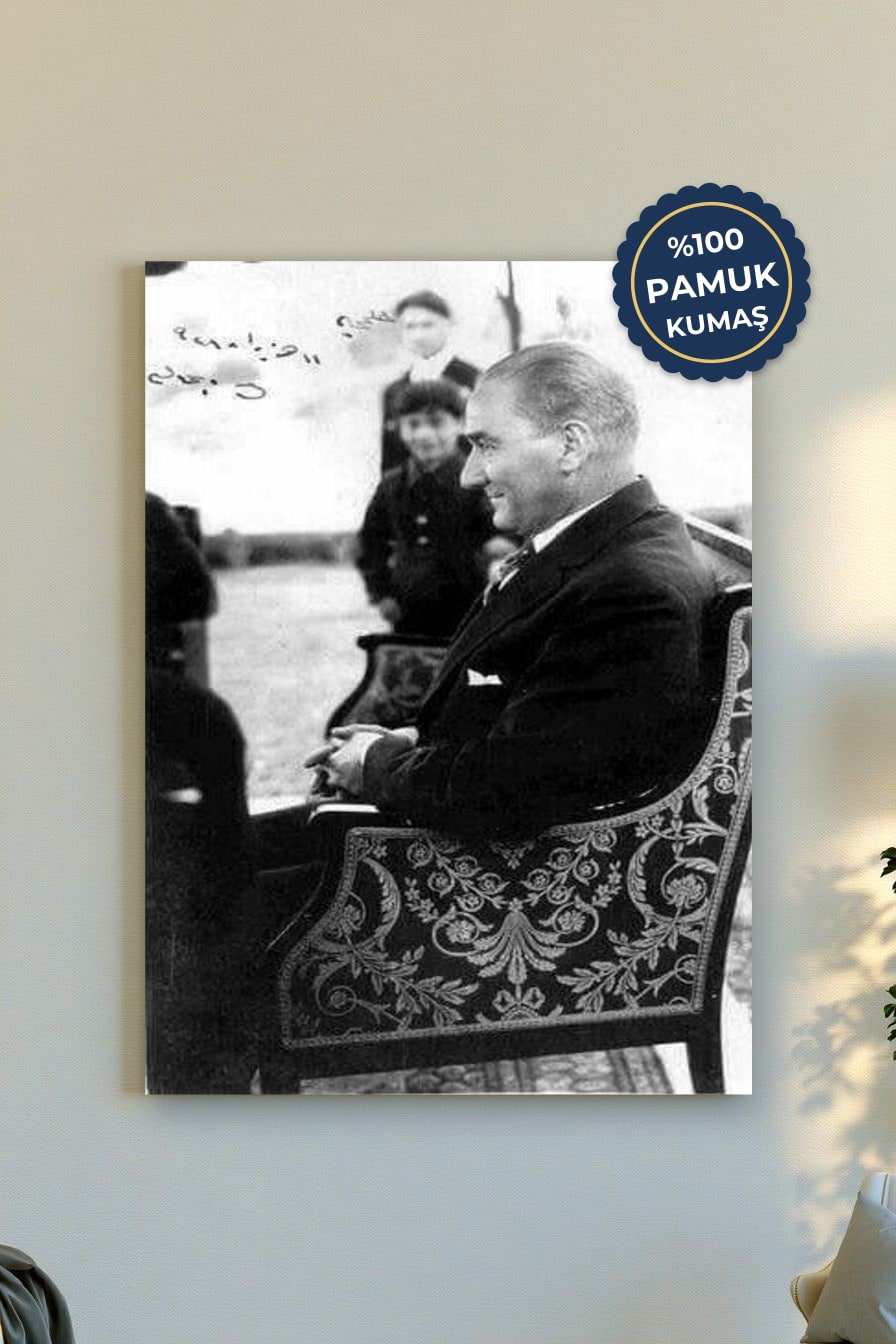 Tarihî Portre Kanvas Tablo - Siyah Beyaz Vurgusu
