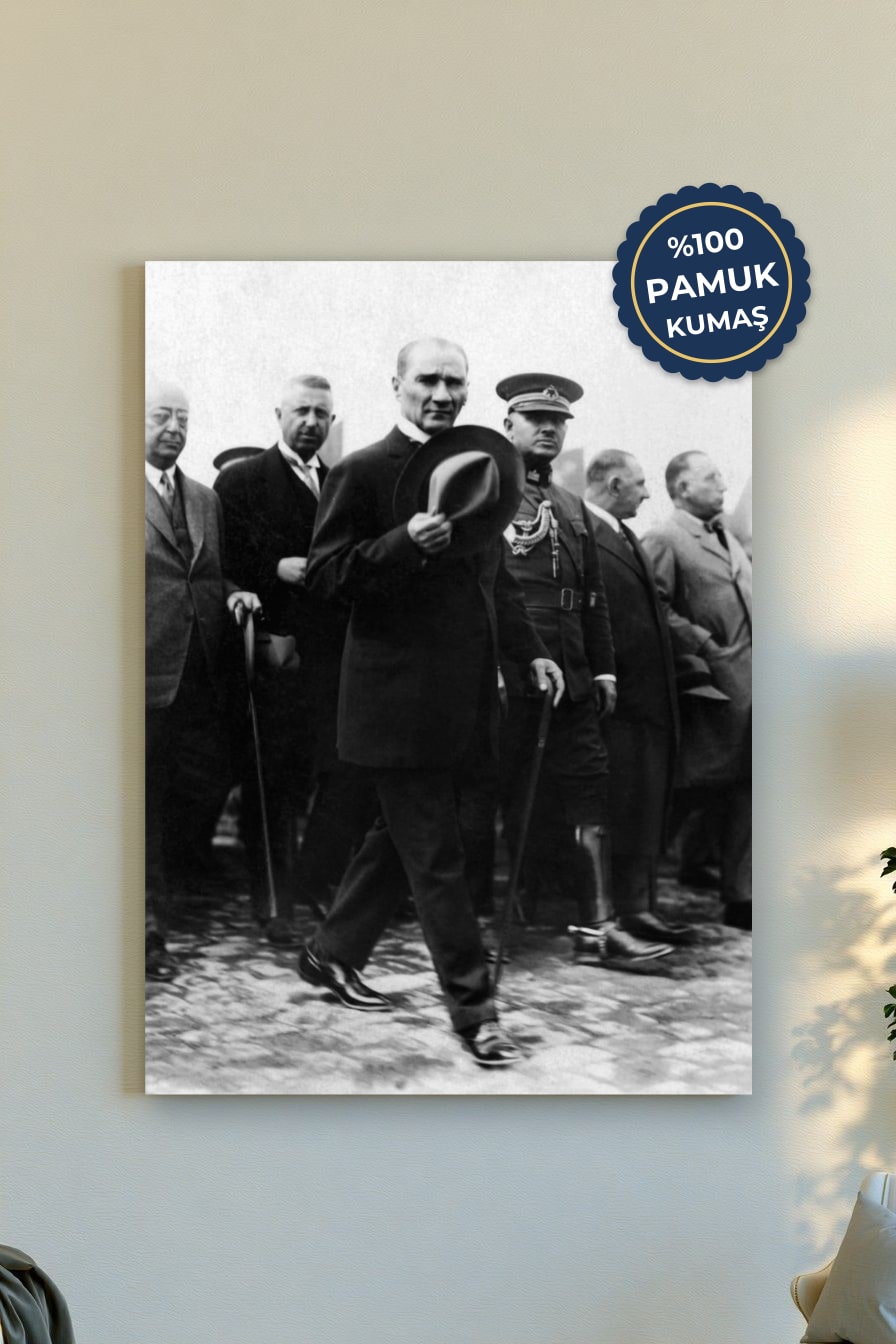 Atatürk Kanvas Tablo - Siyah Beyaz