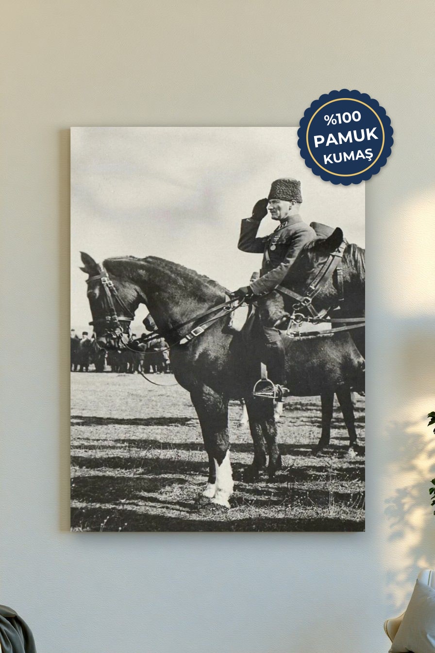 Atatürk ve Atlı Asker Kanvas Tablo - Siyah Beyaz