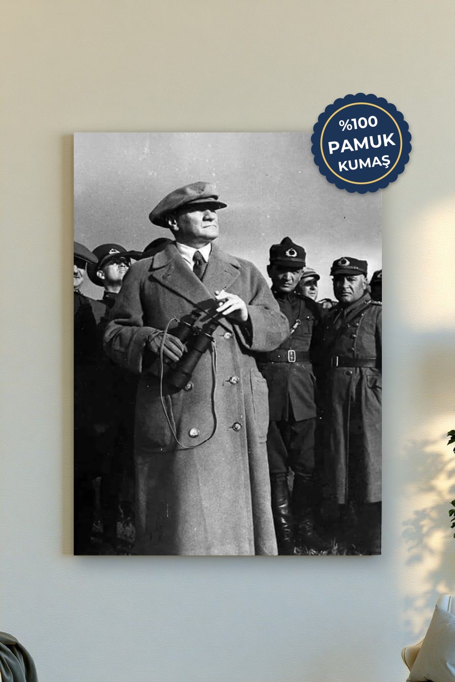 Tarihî Lider Kanvas Tablo - Siyah Beyaz Vurgu