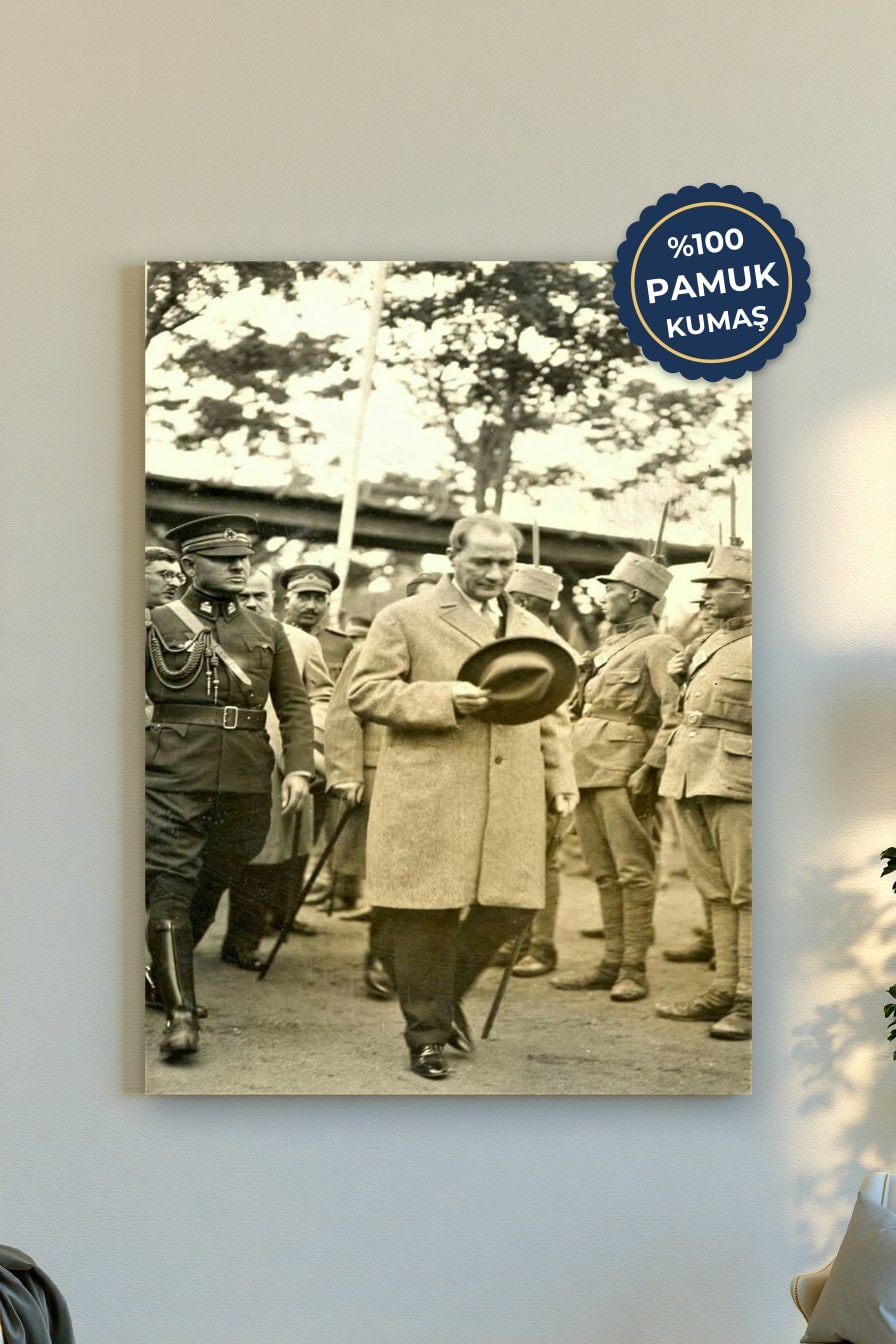 Tarihî Anılar Kanvas Tablo - Siyah Beyaz Vurgulu