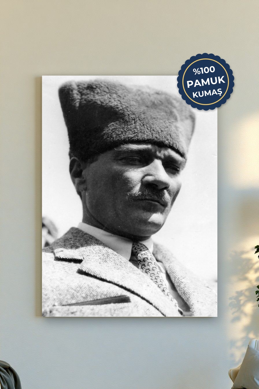 Tarihsel Portre Kanvas Tablo - Siyah Beyaz Vurgusu