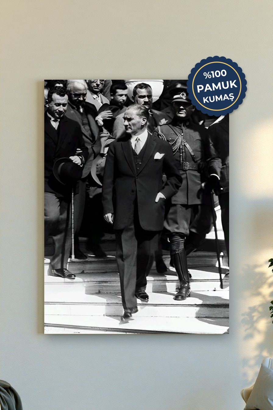 Tarihi Figür Kanvas Tablo - Siyah Beyaz Vurgusu