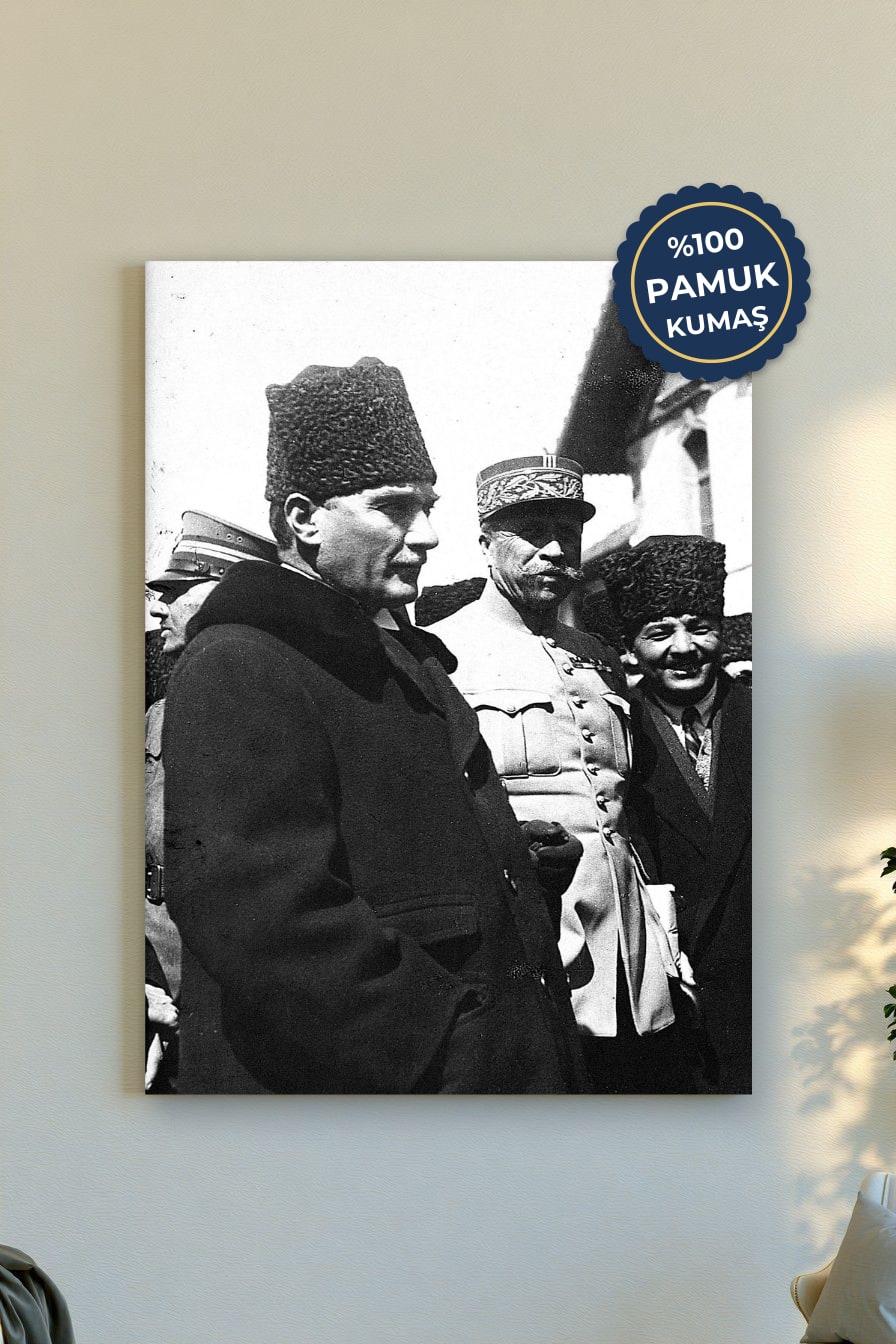 Tarihsel Figürler Kanvas Tablo - Siyah Beyaz Vurgusu
