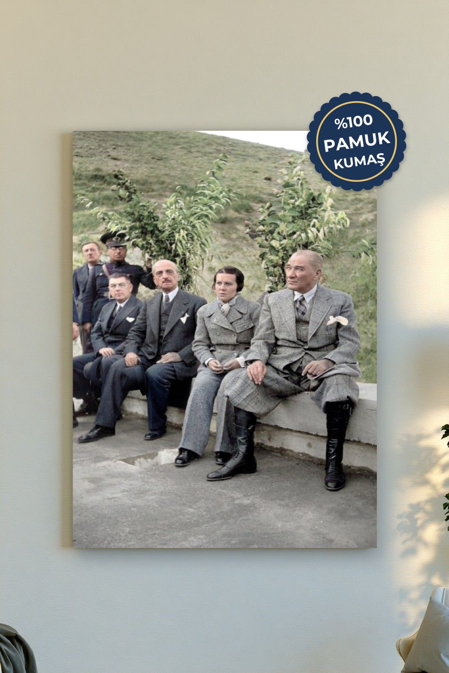 Tarihsel Anlar Kanvas Tablo - Vintage Renk Vurgusu